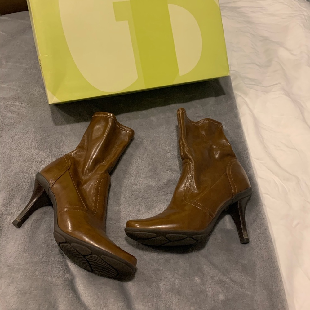 Brown leather bootie